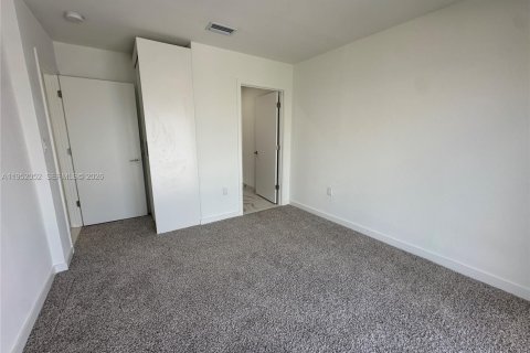 Снять в аренду виллу или дом в Хомстед, Флорида 5 спален, № 2006361 - фото 14