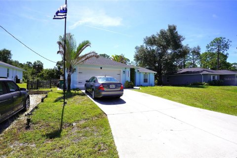 Villa ou maison à vendre à Port Charlotte, Floride: 3 chambres, 174.84 m2 № 2196370 - photo 2