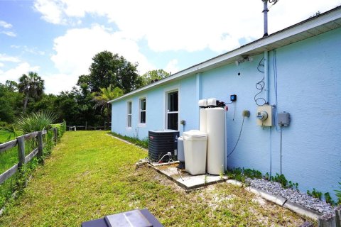 Villa ou maison à vendre à Port Charlotte, Floride: 3 chambres, 174.84 m2 № 2196370 - photo 7