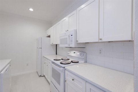 Copropriété à vendre à Windermere, Floride: 3 chambres, 123.75 m2 № 2406639 - photo 18