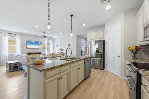 House in Venice, Florida 2 bedrooms, 169.45 sq.m. № 2091598 - photo 6