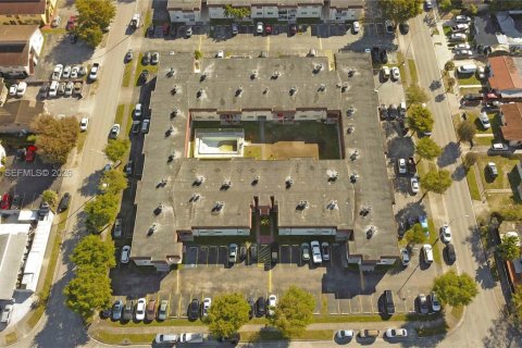 Купить кондоминиум в Хайалиа, Флорида 2 спальни, 84.54м2, № 2025753 - фото 23