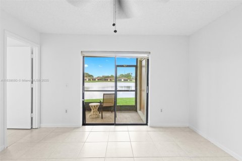House in Sunrise, Florida 3 bedrooms, 106.28 sq.m. № 1825883 - photo 6
