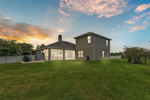 House in Lakeland, Florida 5 bedrooms, 335.38 sq.m. № 1835830 - photo 2
