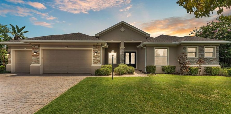 House in Lakeland, Florida 5 bedrooms, 335.38 sq.m. № 1835830
