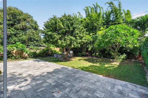 House in Miami, Florida 5 bedrooms, 205.59 sq.m. № 2189436 - photo 28