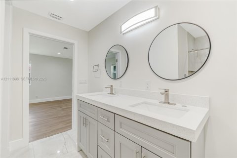 Casa en venta en West Palm Beach, Florida, 3 dormitorios, 107.21 m2 № 2432459 - foto 24
