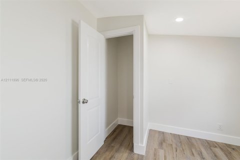 Casa en venta en West Palm Beach, Florida, 3 dormitorios, 107.21 m2 № 2432459 - foto 18