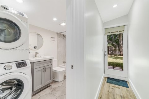 Casa en venta en West Palm Beach, Florida, 3 dormitorios, 107.21 m2 № 2432459 - foto 16