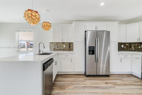 Casa en West Palm Beach, Florida 3 dormitorios, 107.21 m2 № 2432459