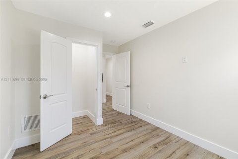 Casa en venta en West Palm Beach, Florida, 3 dormitorios, 107.21 m2 № 2432459 - foto 20
