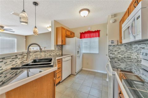 Condo in Casselberry, Florida, 2 bedrooms  № 1743229 - photo 16