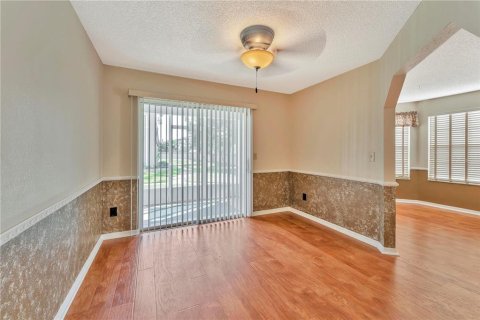 Condo in Casselberry, Florida, 2 bedrooms  № 1743229 - photo 10