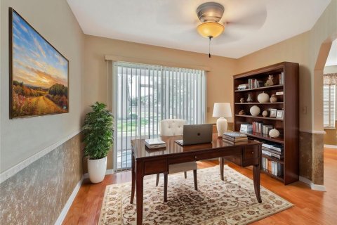 Condo in Casselberry, Florida, 2 bedrooms  № 1743229 - photo 9