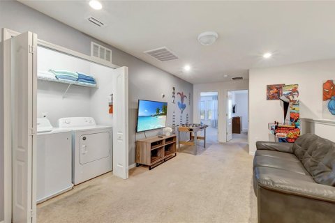 Adosado en venta en Davenport, Florida, 5 dormitorios, 251.39 m2 № 1723647 - foto 23