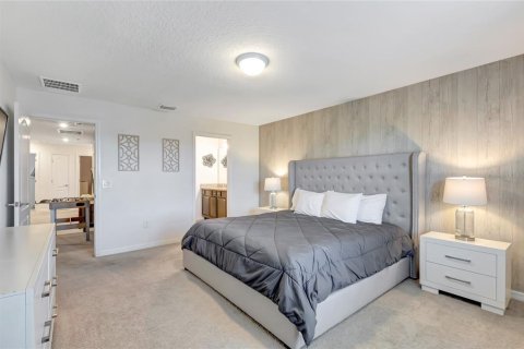 Adosado en venta en Davenport, Florida, 5 dormitorios, 251.39 m2 № 1723647 - foto 8