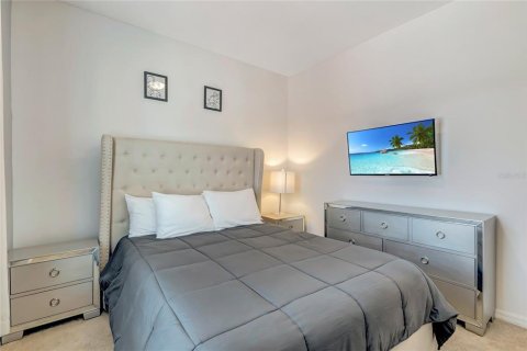 Adosado en venta en Davenport, Florida, 5 dormitorios, 251.39 m2 № 1723647 - foto 19