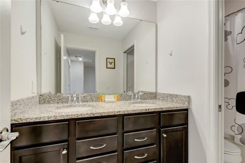 Adosado en venta en Davenport, Florida, 5 dormitorios, 251.39 m2 № 1723647 - foto 6