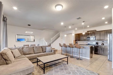Adosado en venta en Davenport, Florida, 5 dormitorios, 251.39 m2 № 1723647 - foto 4