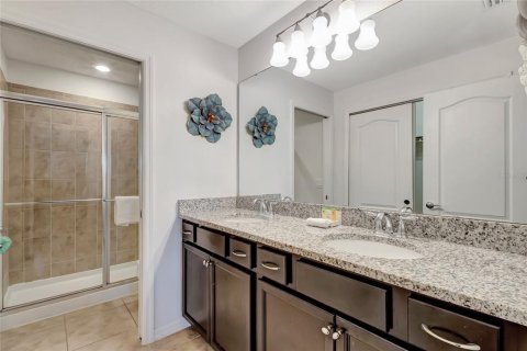 Adosado en venta en Davenport, Florida, 5 dormitorios, 251.39 m2 № 1723647 - foto 13