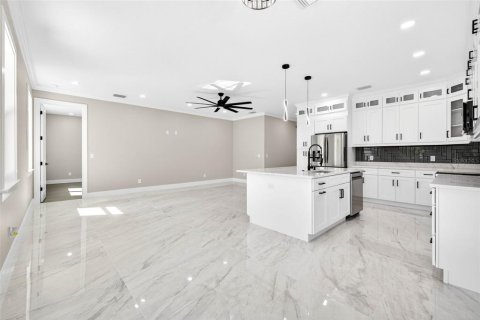 Купить виллу или дом в Масариктаун, Флорида 7 комнат, 174.1м2, № 2142613 - фото 17