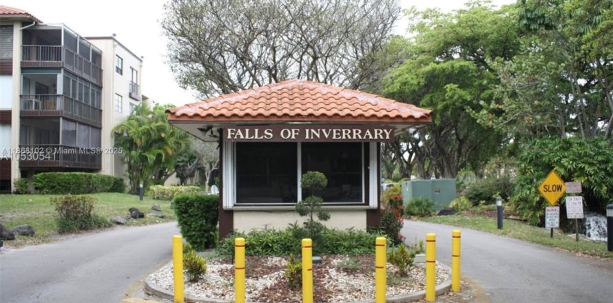Condo in Lauderhill, Florida, 1 bedroom № 1933576