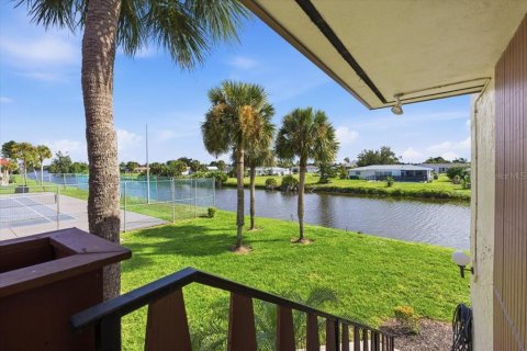 Condo in Rotonda, Florida, 1 bedroom  № 2313248
