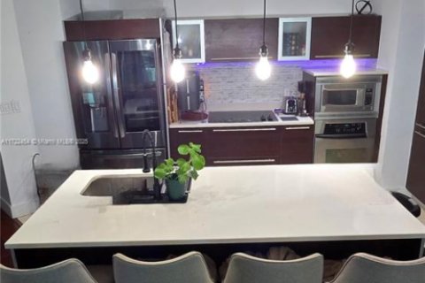 Condominio en venta en Miami, Florida, 2 dormitorios, 107.95 m2 № 1727961 - foto 8