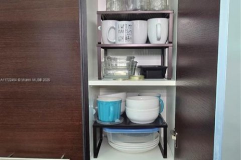 Condominio en venta en Miami, Florida, 2 dormitorios, 107.95 m2 № 1727961 - foto 10