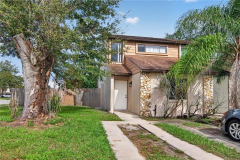 Townhouse in Orlando, Florida 2 bedrooms, 96.99 sq.m. № 2363309