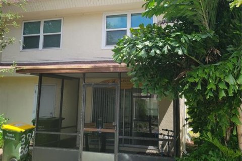 Townhouse in Sarasota, Florida 3 bedrooms, 116.13 sq.m. № 2383791 - photo 10