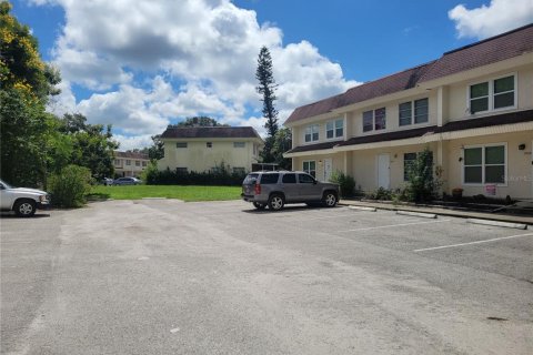 Townhouse in Sarasota, Florida 3 bedrooms, 116.13 sq.m. № 2383791 - photo 6