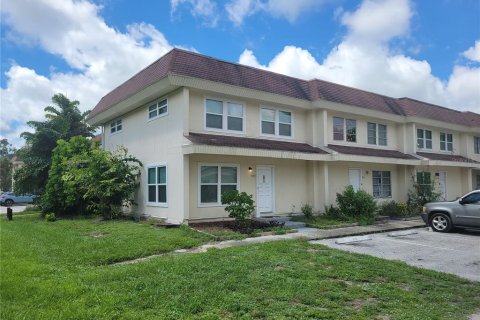 Townhouse in Sarasota, Florida 3 bedrooms, 116.13 sq.m. № 2383791