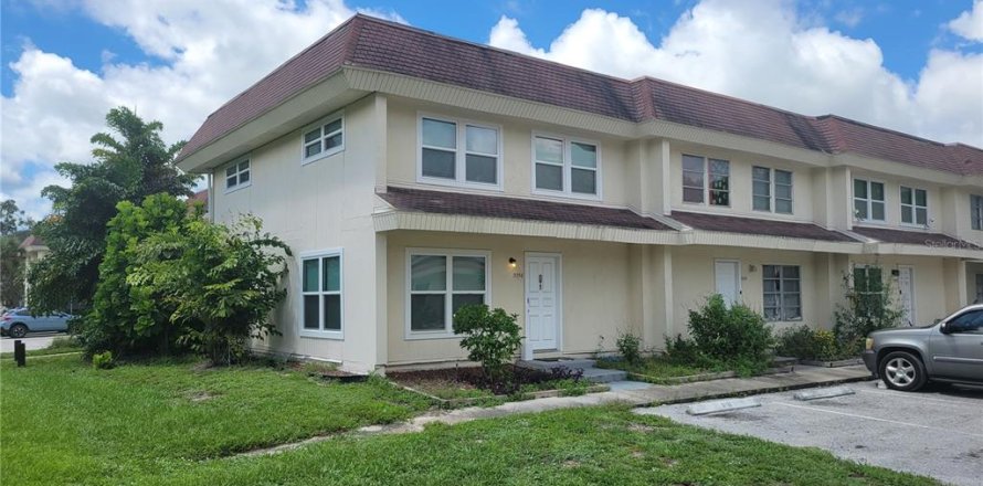 Townhouse in Sarasota, Florida 3 bedrooms, 116.13 sq.m. № 2383791