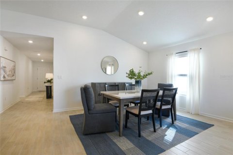 Villa ou maison à vendre à Orange Park, Floride: 4 chambres, 253.44 m2 № 2217384 - photo 4