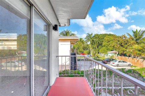 Снять в аренду квартиру в Майами, Флорида 1 спальня, 92.9м2, № 1989197 - фото 5