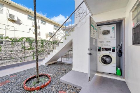 Снять в аренду квартиру в Майами, Флорида 1 спальня, 92.9м2, № 1989197 - фото 27