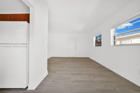 Снять в аренду квартиру в Майами, Флорида 1 спальня, 92.9м2, № 1989197 - фото 20