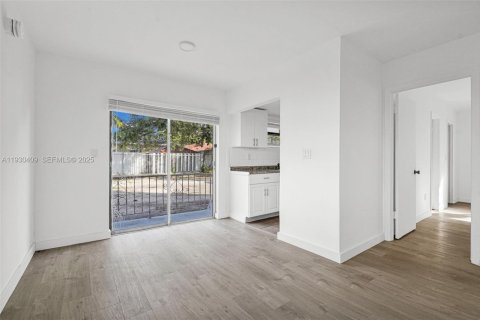 Снять в аренду квартиру в Майами, Флорида 1 спальня, 92.9м2, № 1989197 - фото 28