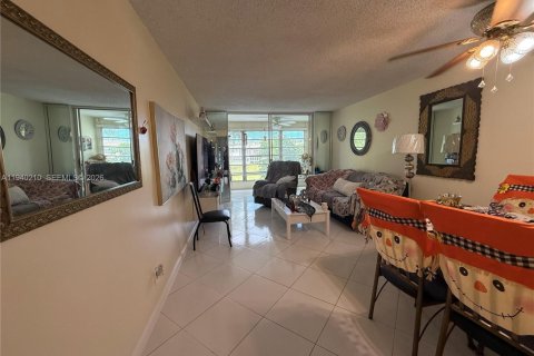 Купить кондоминиум в Санрайз, Флорида 1 спальня, 57.6м2, № 1997188 - фото 11