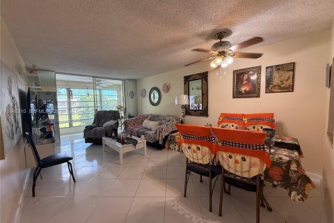 Купить кондоминиум в Санрайз, Флорида 1 спальня, 57.6м2, № 1997188 - фото 12