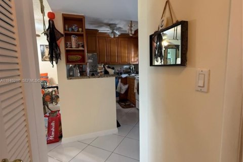 Купить кондоминиум в Санрайз, Флорида 1 спальня, 57.6м2, № 1997188 - фото 6