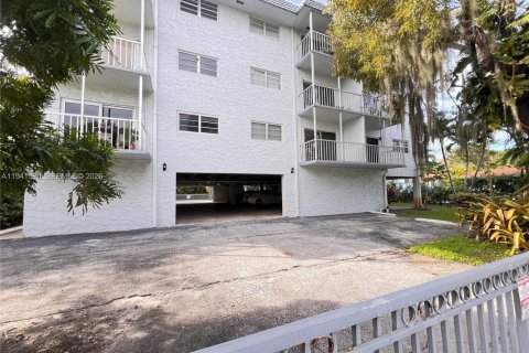 Condo in North Miami, Florida, 1 bedroom  № 1998897
