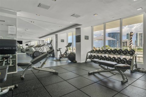 Condo in Miami, Florida, 2 bedrooms  № 1999920 - photo 24