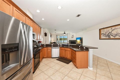 Villa ou maison à louer à Orlando, Floride: 4 chambres, 277.59 m2 № 2383739 - photo 15