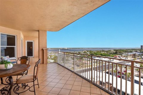 Condominio en venta en Daytona Beach Shores, Florida, 3 dormitorios, 225.29 m2 № 2156927 - foto 16