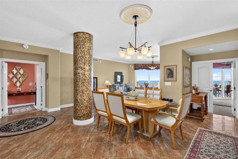 Condominio en venta en Daytona Beach Shores, Florida, 3 dormitorios, 225.29 m2 № 2156927 - foto 6