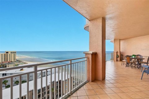 Condominio en venta en Daytona Beach Shores, Florida, 3 dormitorios, 225.29 m2 № 2156927 - foto 12