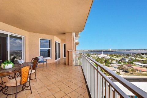 Condominio en venta en Daytona Beach Shores, Florida, 3 dormitorios, 225.29 m2 № 2156927 - foto 17