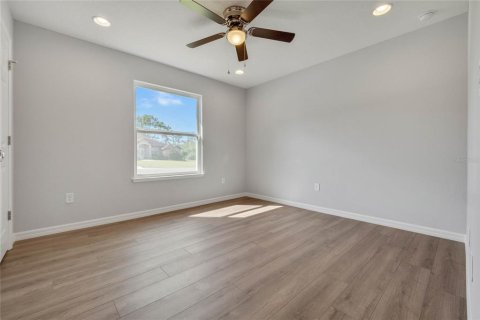 House in Ocala, Florida 3 bedrooms, 126.53 sq.m. № 1916373 - photo 24